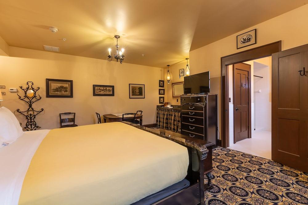 Steele Mansion photo 6