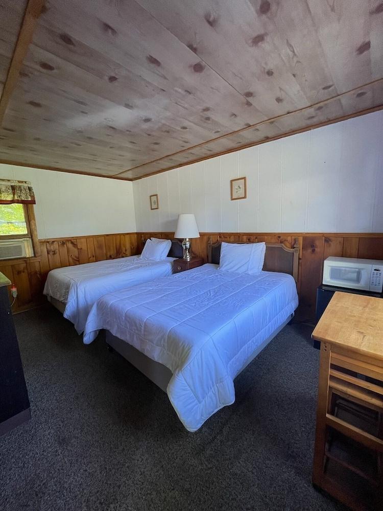 Park Motel and Cabins photo 24