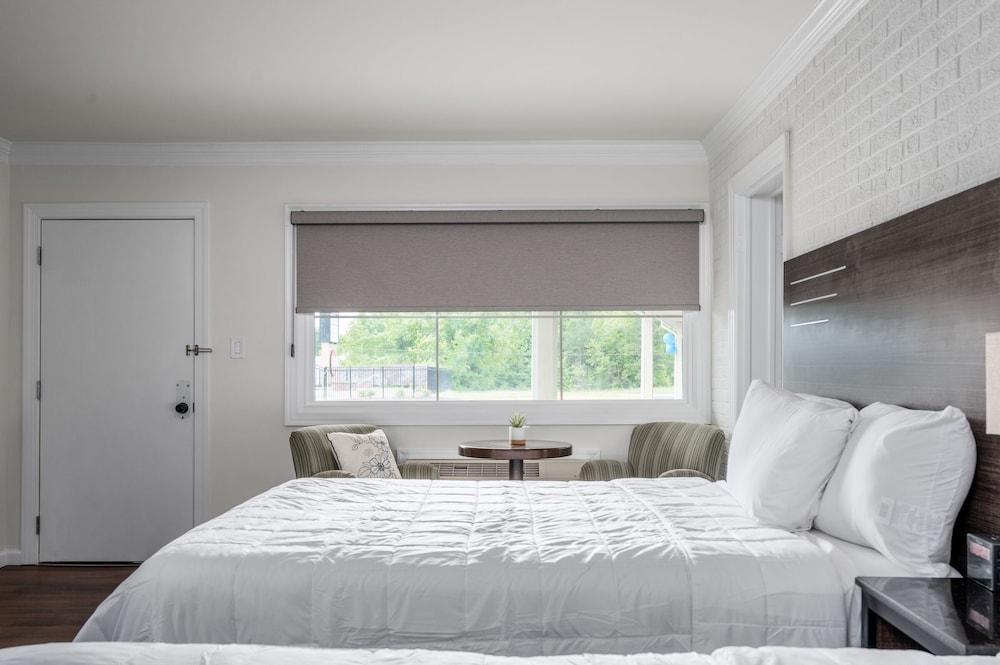 Crewe Boutique Inn photo 13