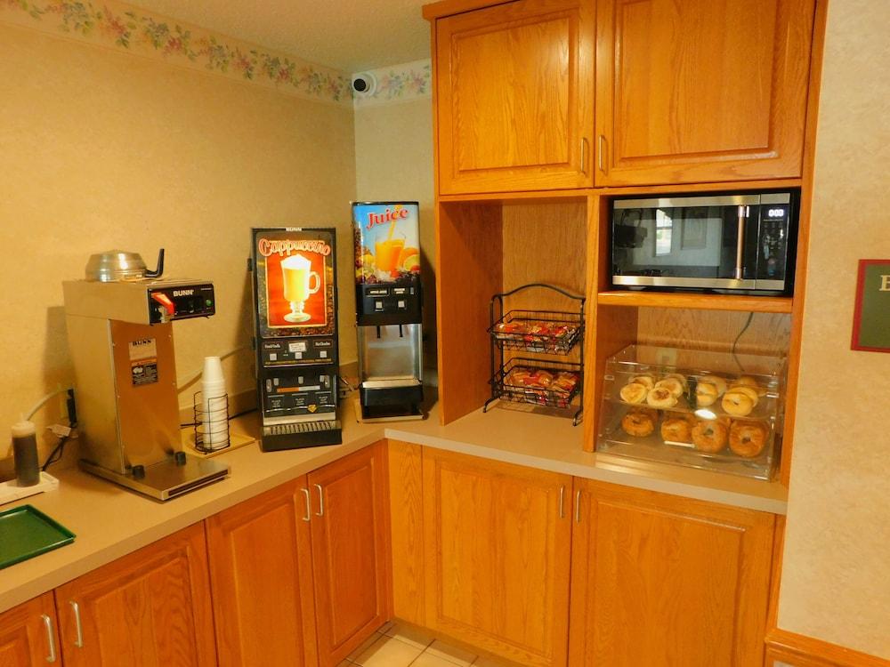 Northwoods Best Inn -Turtle Lake photo 40