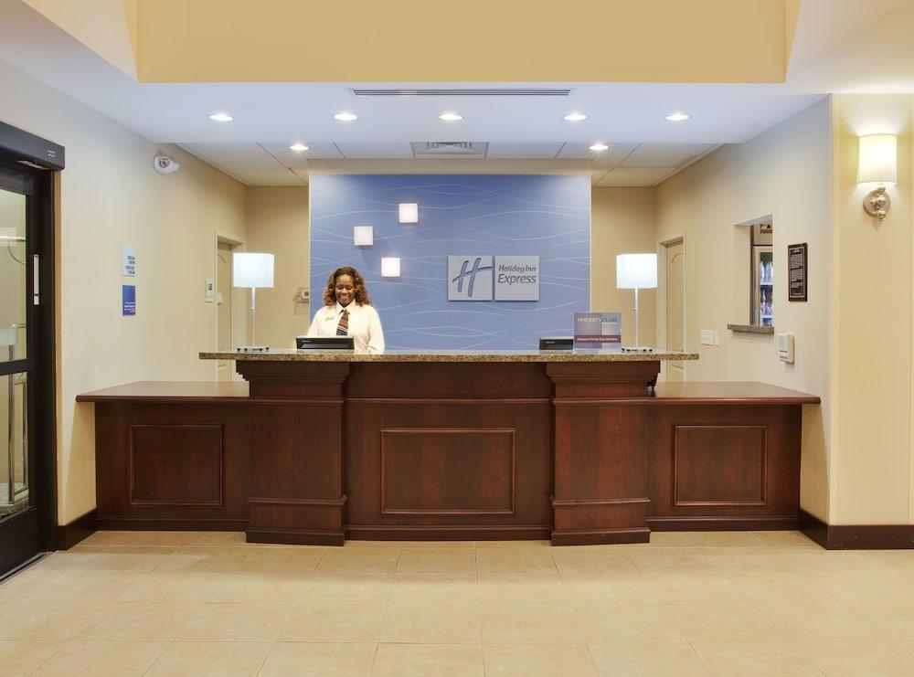 Holiday Inn Express Hotel & Suites Merced by IHG photo 16