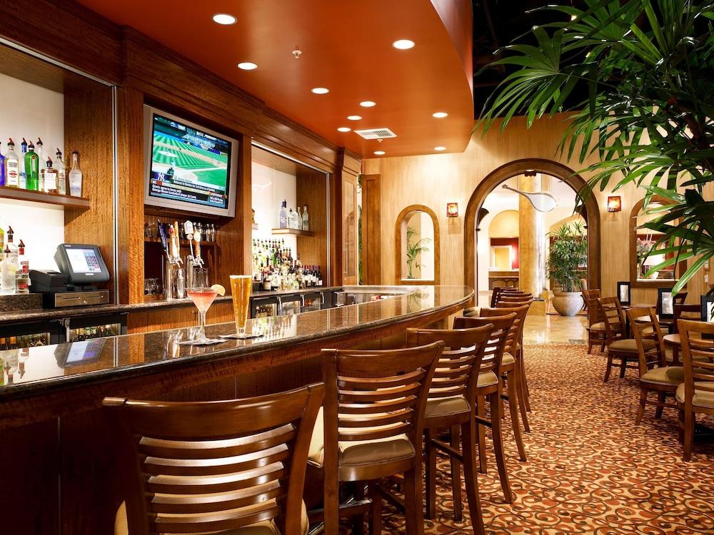 DoubleTree Suites by Hilton Anaheim Rsrt - Conv Cntr photo 25