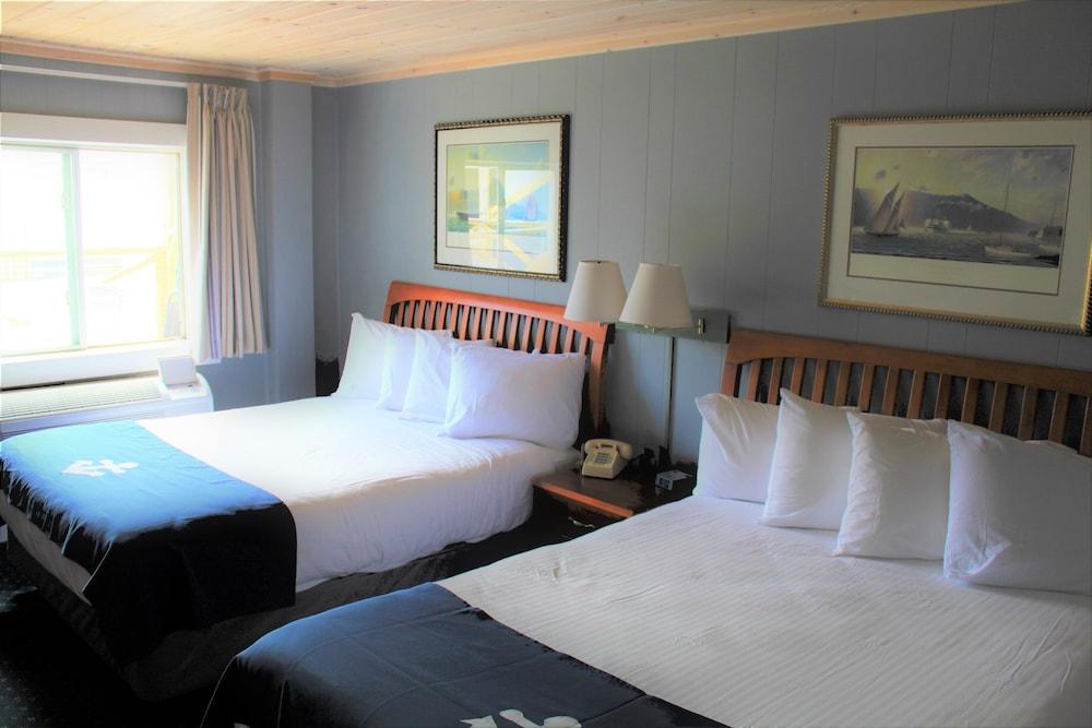 Fishermans Wharf Inn photo 16