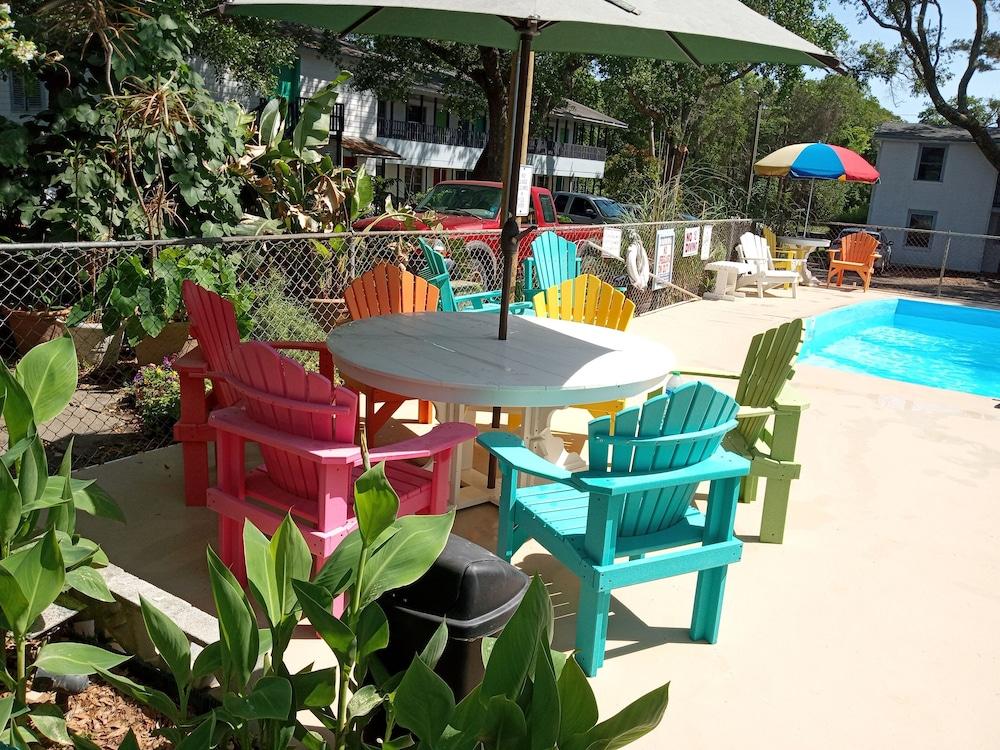 Captain's Cove Motel photo 12