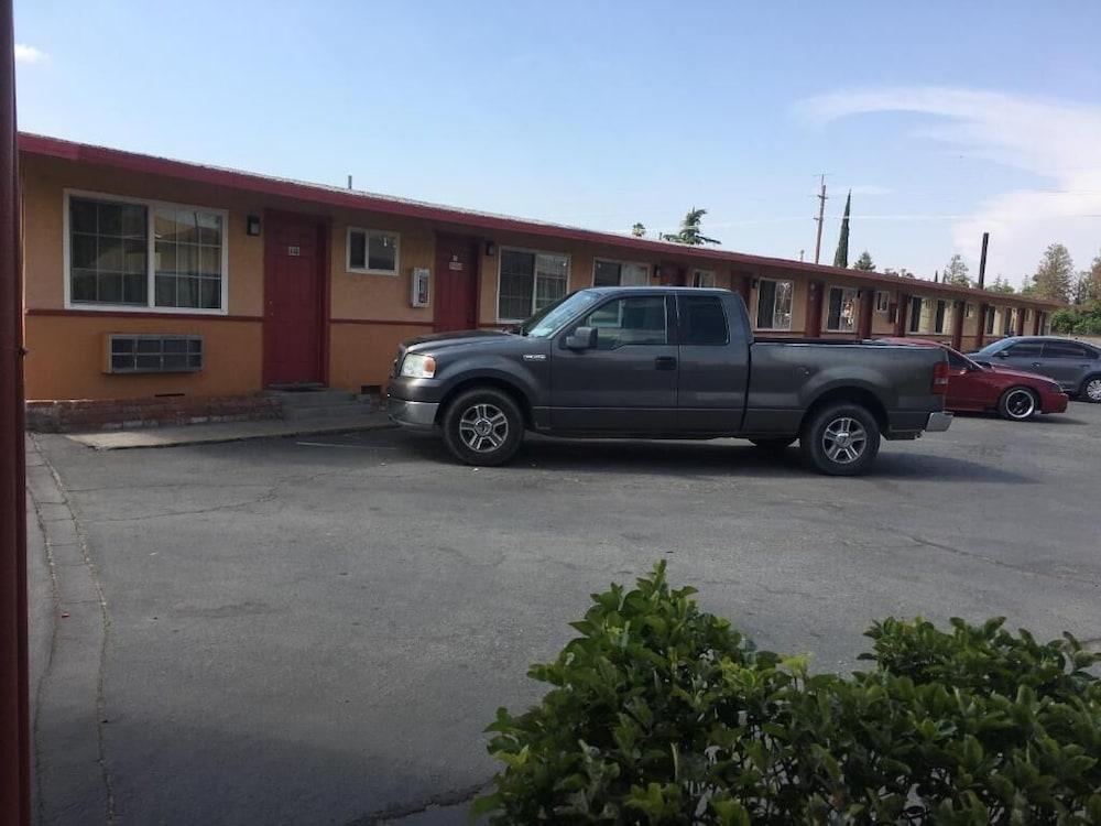 Valley Motel photo 21