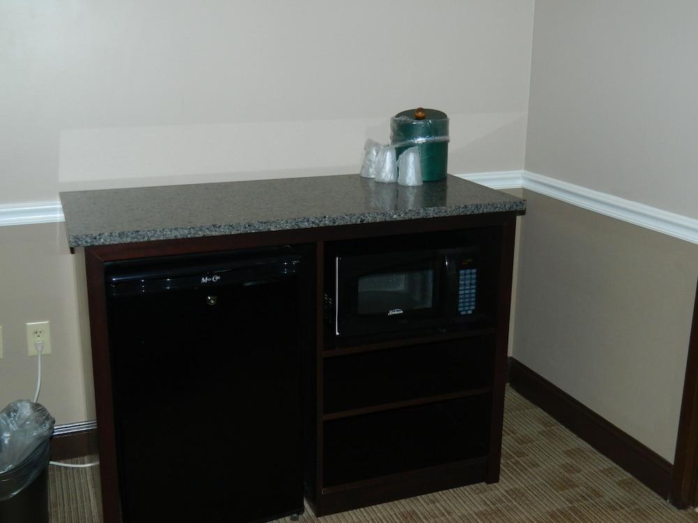 Belvedere Inn photo 2