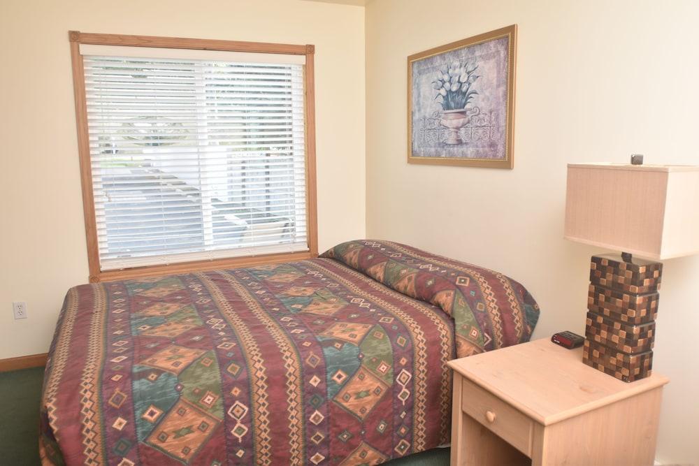 Blue Spruce Motel photo 5