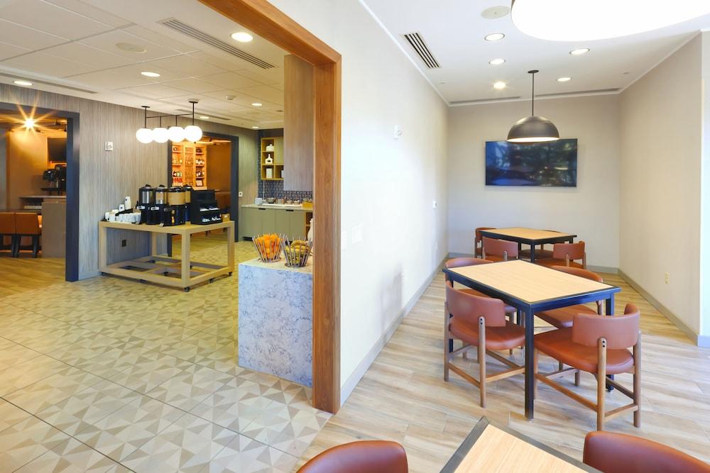 Hyatt Place Gilbert photo 39