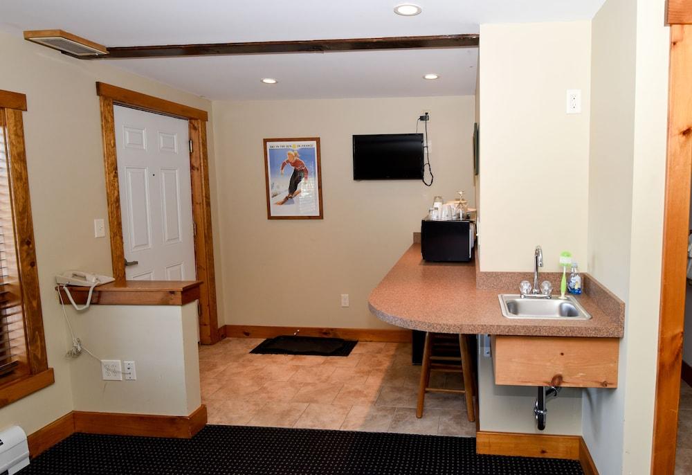 Timber Inn Motel photo 12