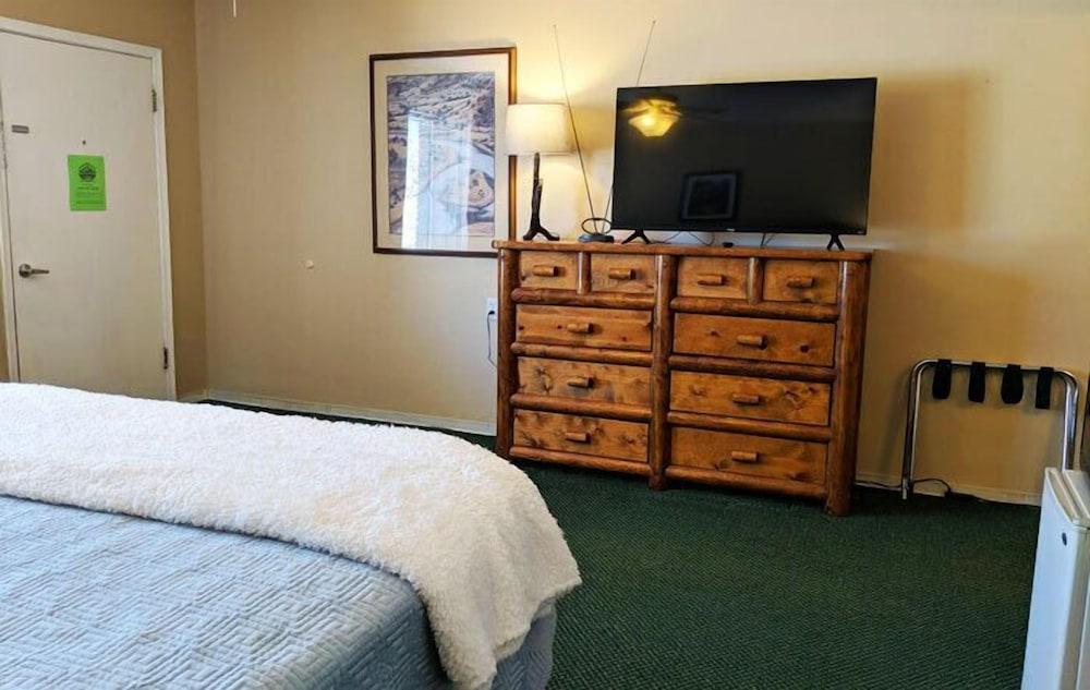 Paiute Trails Inn photo 12