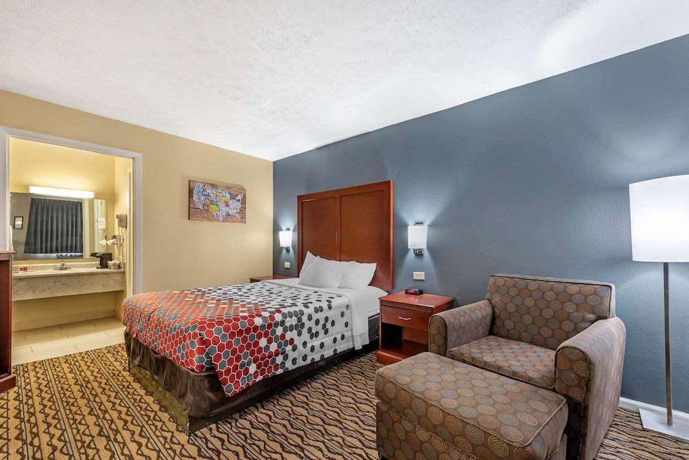 Econo Lodge Erlanger - Cincinnati Airport photo 11