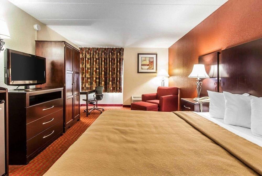 Wingate by Wyndham Marietta Conference Center photo 9