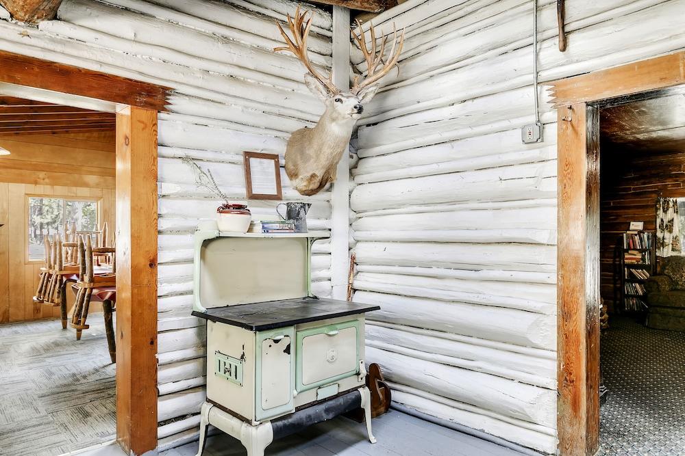 Sawtooth Lodge photo 7