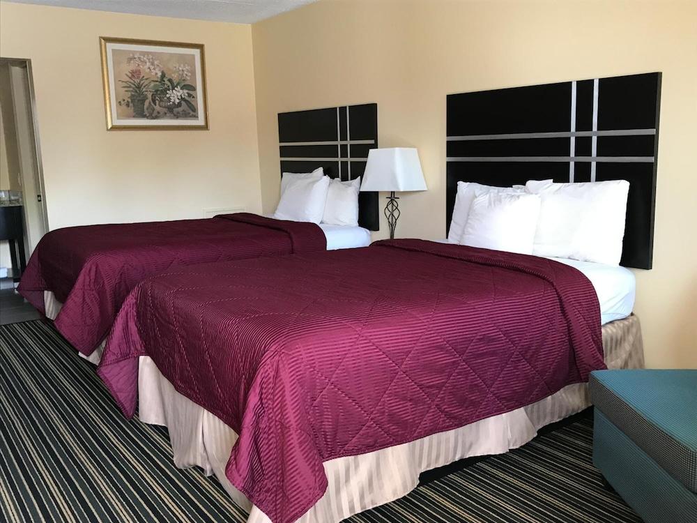 Soudersburg Motel photo 17