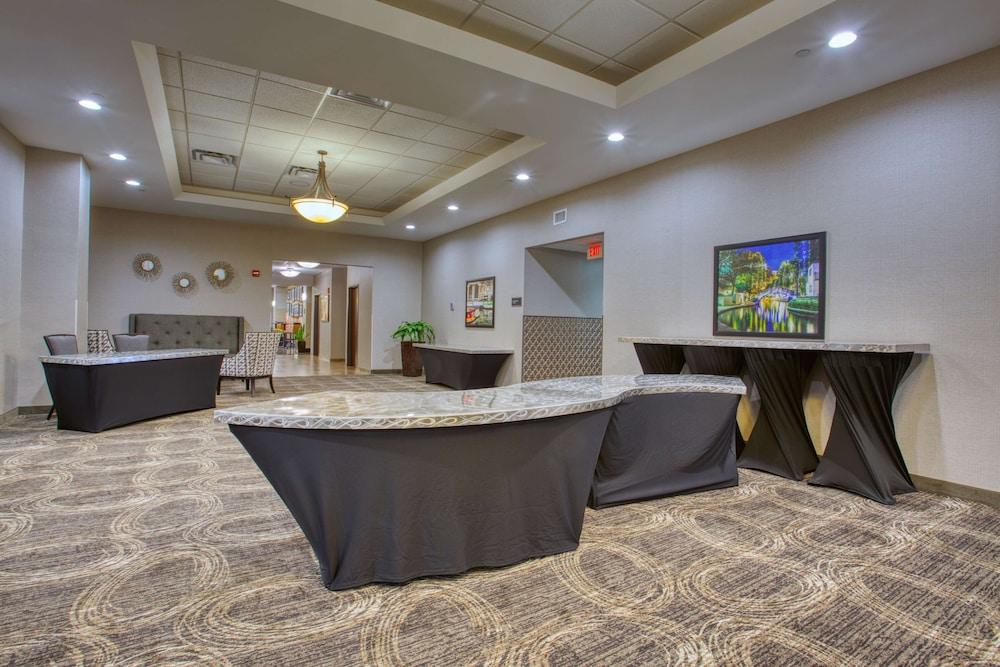 Drury Inn & Suites Near La Cantera Parkway photo 83