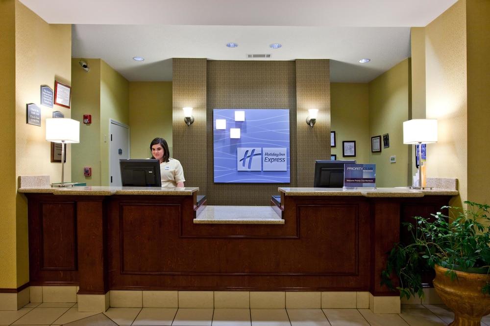 Holiday Inn Express Clanton by IHG photo 8