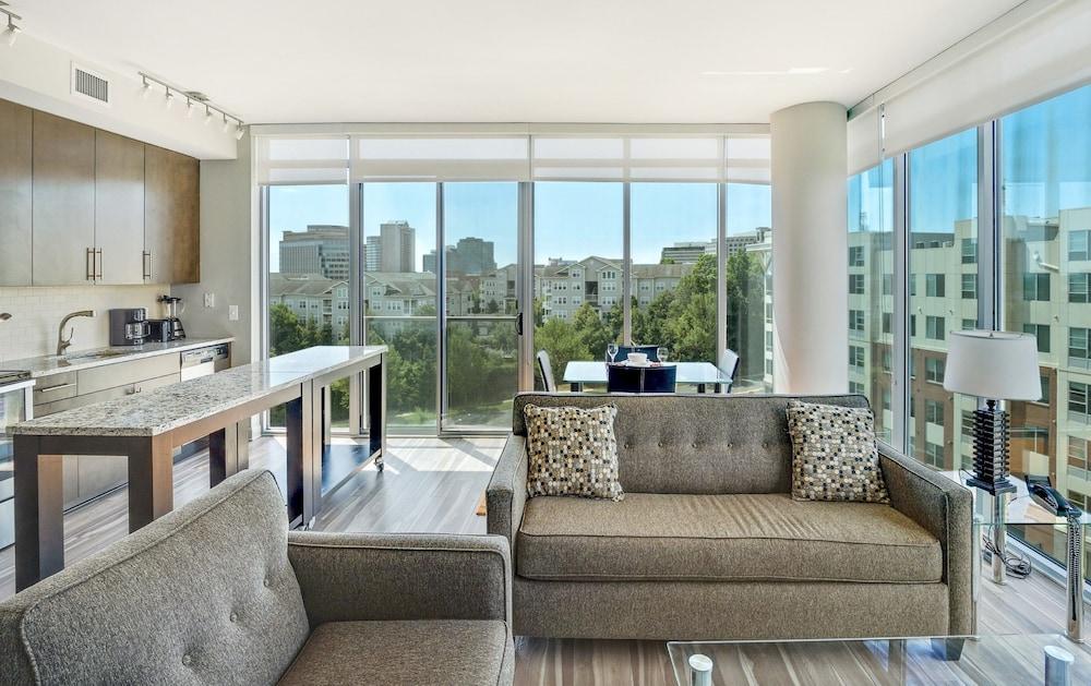 Bluebird Suites in Tysons Corner photo 14