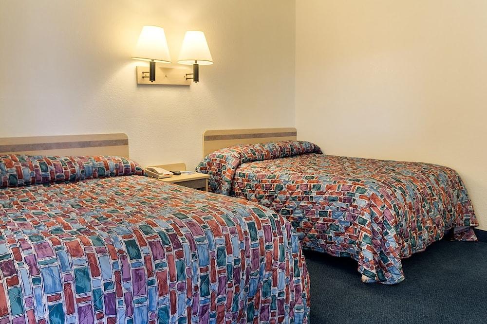 Loyalty Inn photo 6