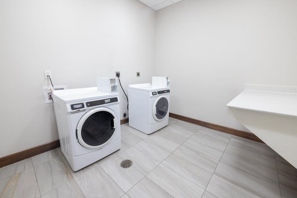 Holiday Inn Express & Suites Dallas Northeast - Arboretum by IHG photo 20