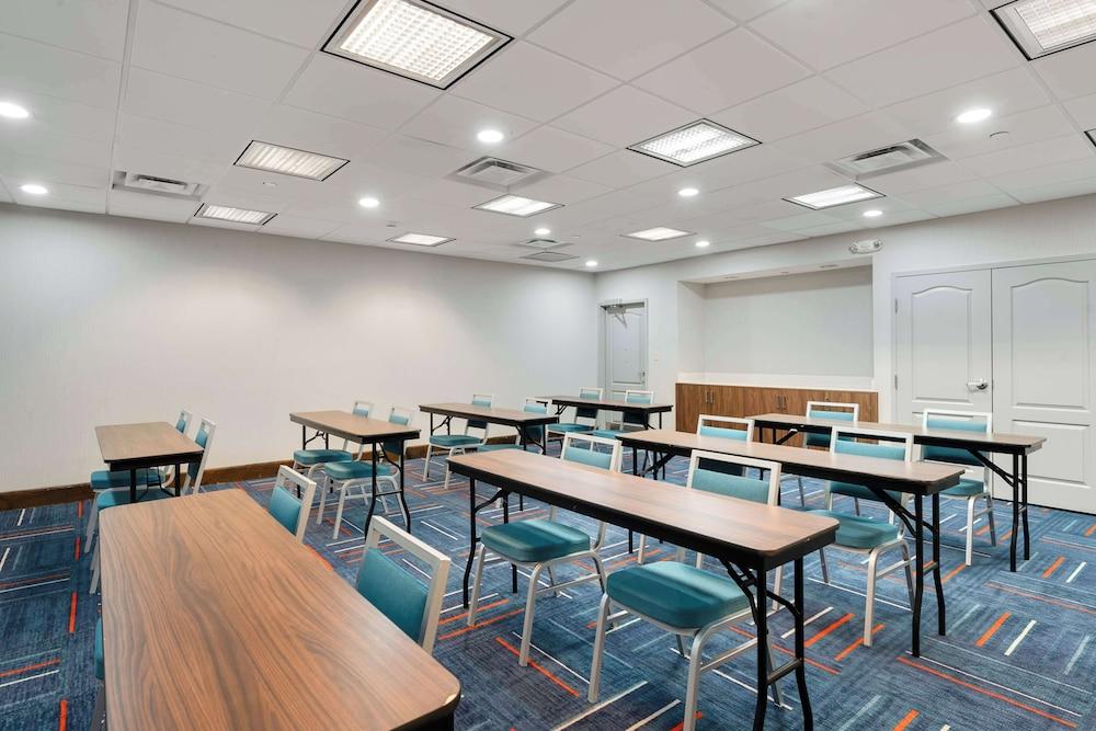 Hampton Inn Milford photo 57