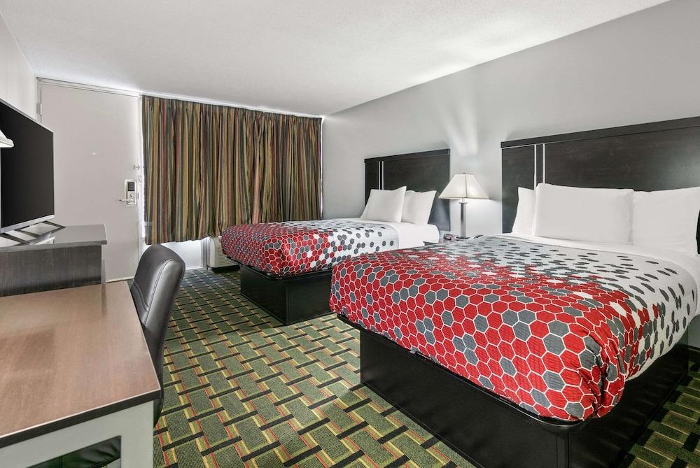 Econo Lodge Clemson - University Area photo 18