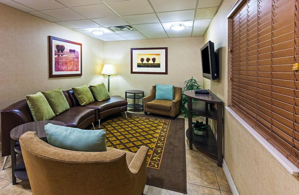 Candlewood Suites Owasso by IHG photo 24