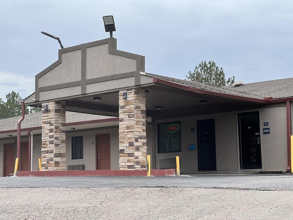 Budget Inn Ardmore photo 1