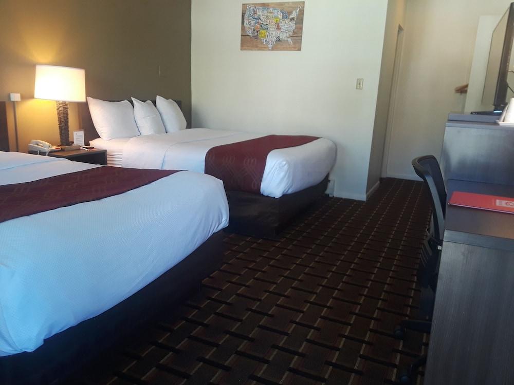 Econo Lodge Colorado Springs Downtown photo 8