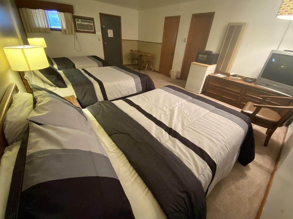 Duffer Motel photo 27