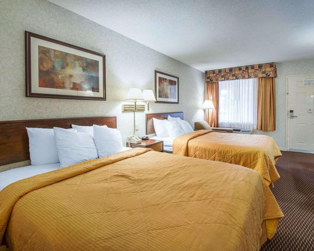 Econo Lodge Troy photo 8