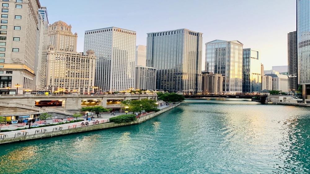 voco Chicago Downtown - Riverwalk by IHG photo 30