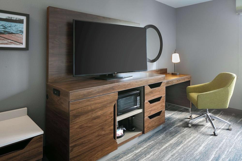 Hampton Inn & Suites Grafton photo 5
