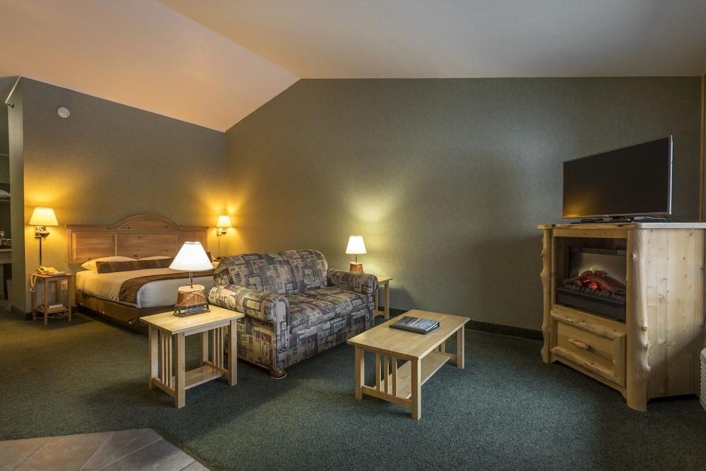 Crooked River Lodge photo 20
