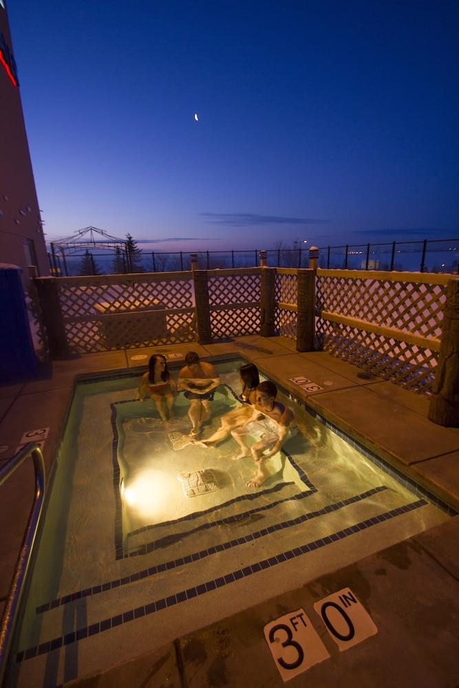 Edgewater Hotel & Waterpark photo 37