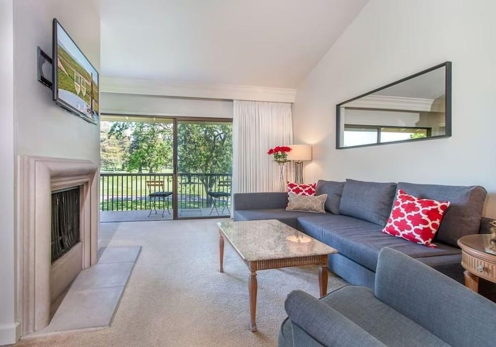 The Napa Residences photo 77