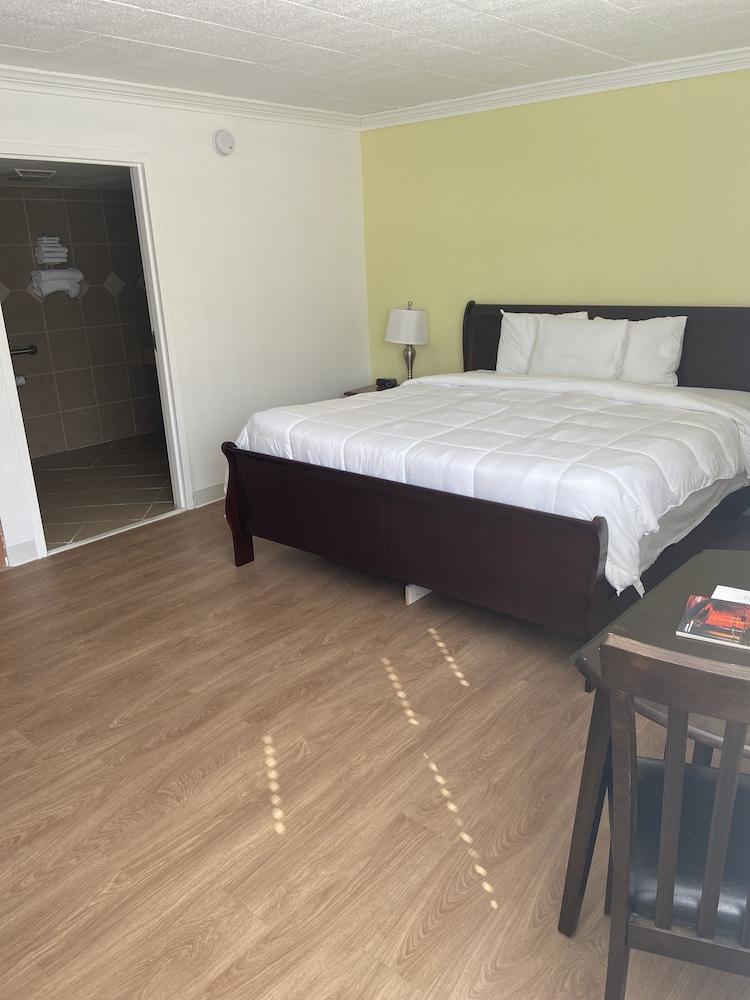 Ramada by Wyndham Butler/Tesla Biohealing Resort photo 25