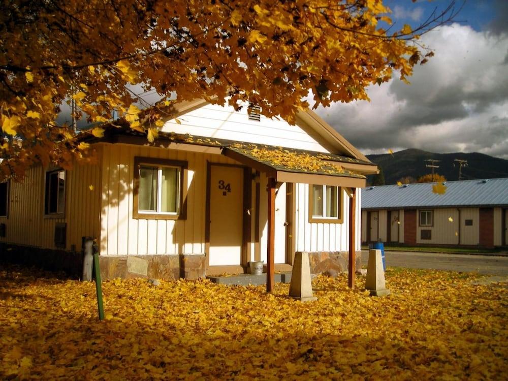Falls Motel photo 17