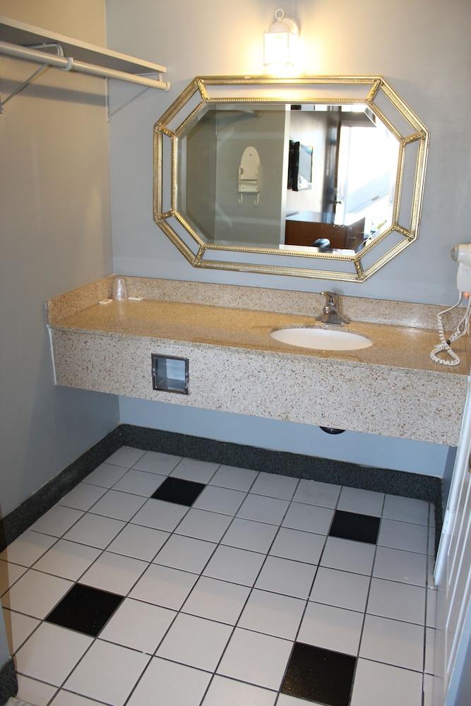 Liberty Inn Atlantic City photo 63
