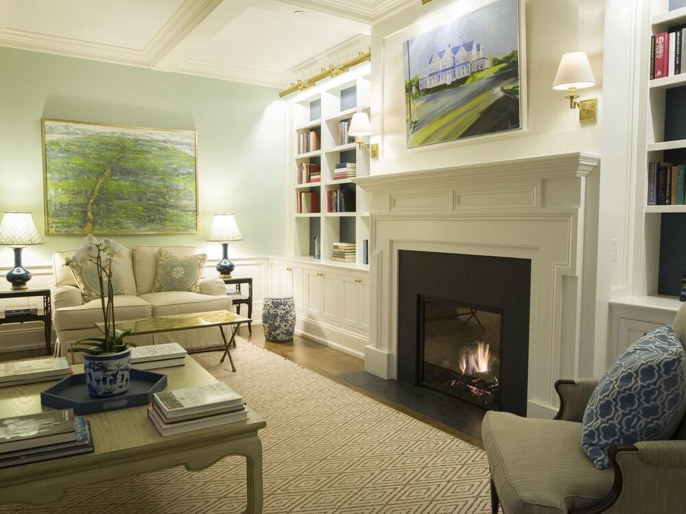 The Quogue Club at Hallock House photo 7