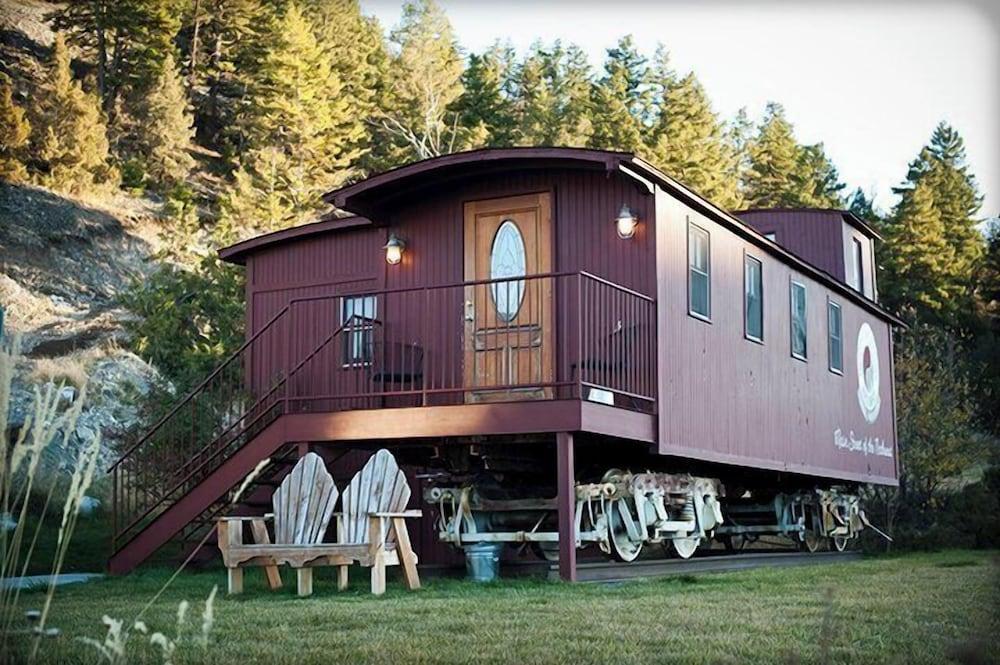 Chico Hot Springs Resort & Day Spa photo 83