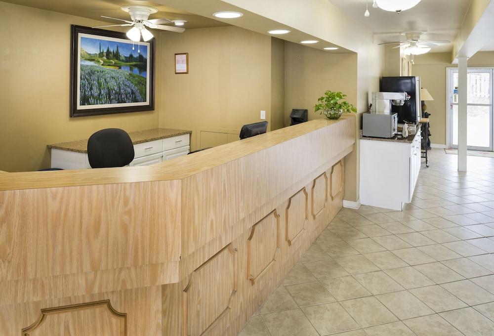 Belle Aire Motel photo 14