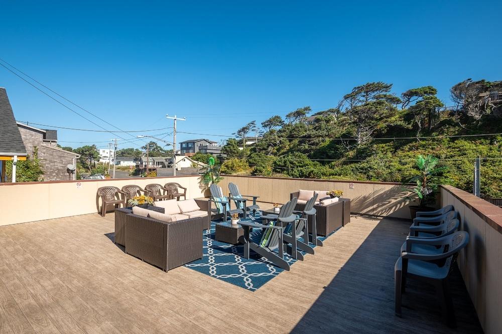 Sailor Jack's Oceanfront Inn photo 29