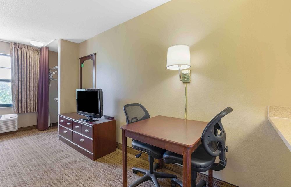 Extended Stay America Suites Washington DC Chantilly Dulles photo 18