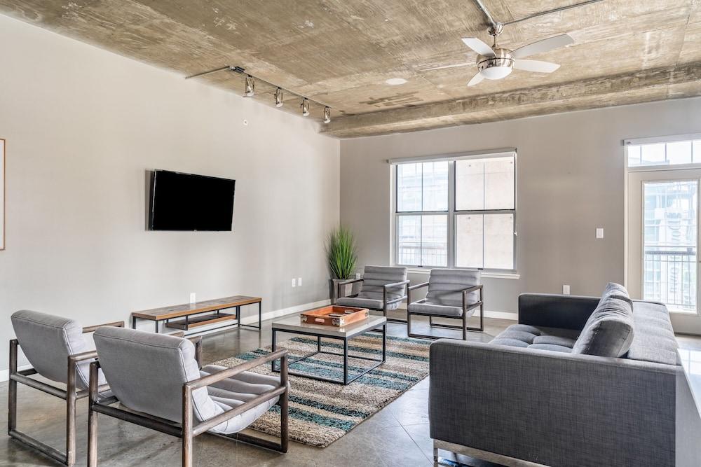 Kasa Downtown Austin photo 27