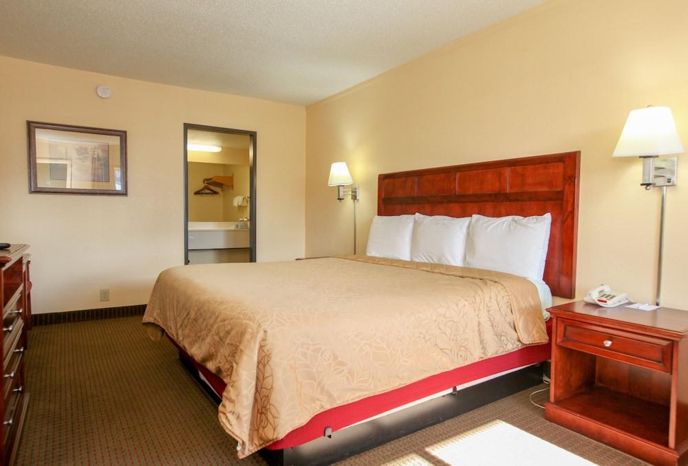Budget Inn photo 8