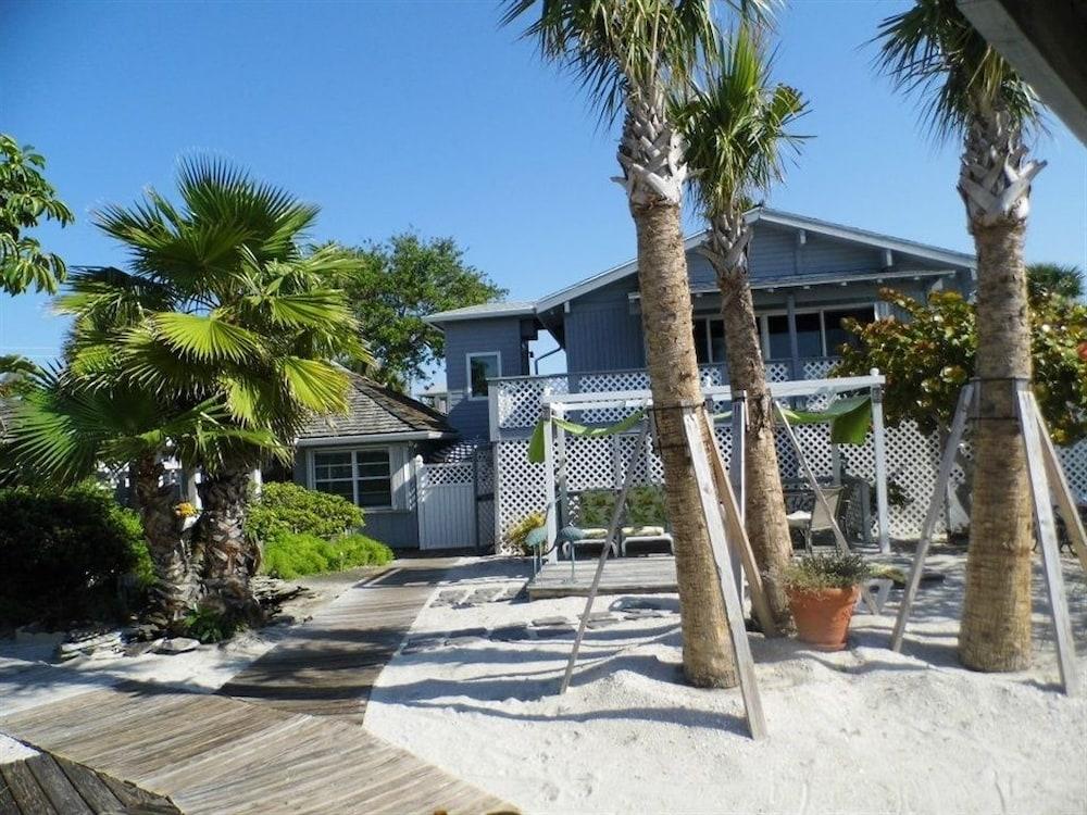 Island's End Resort photo 9