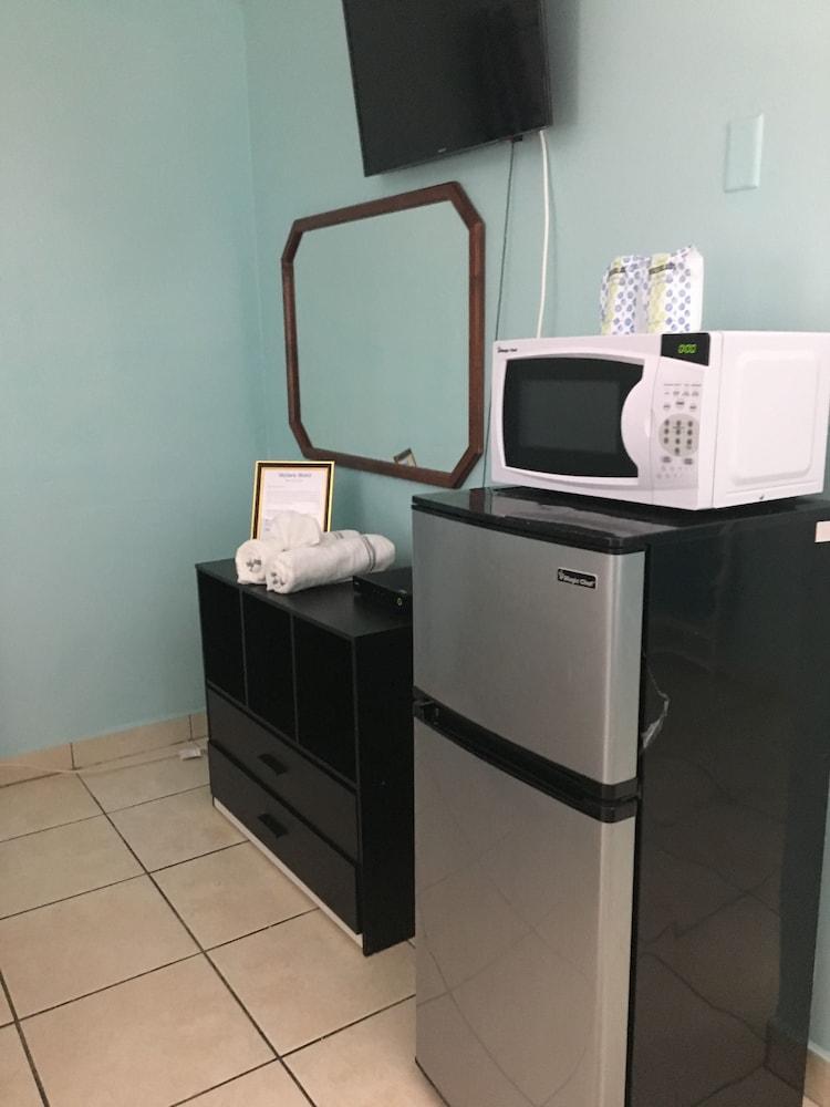 Skylark Motel photo 28