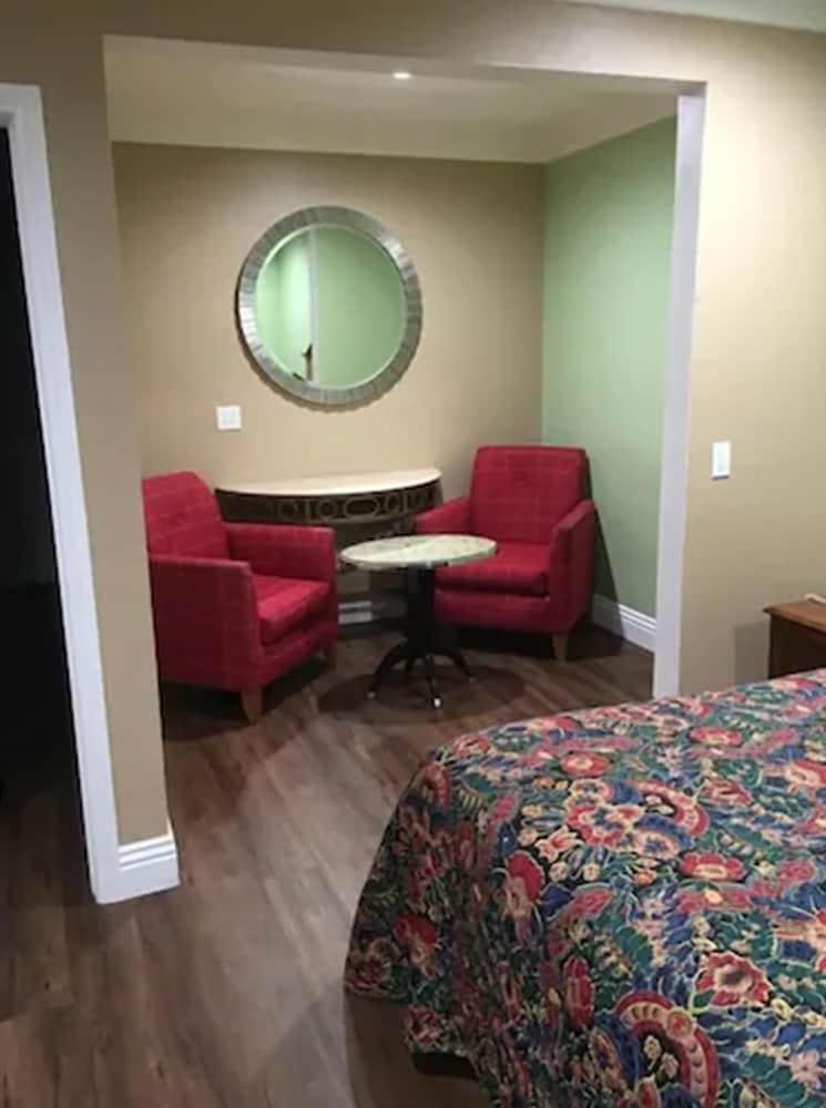 American Inn & Suites LAX photo 8