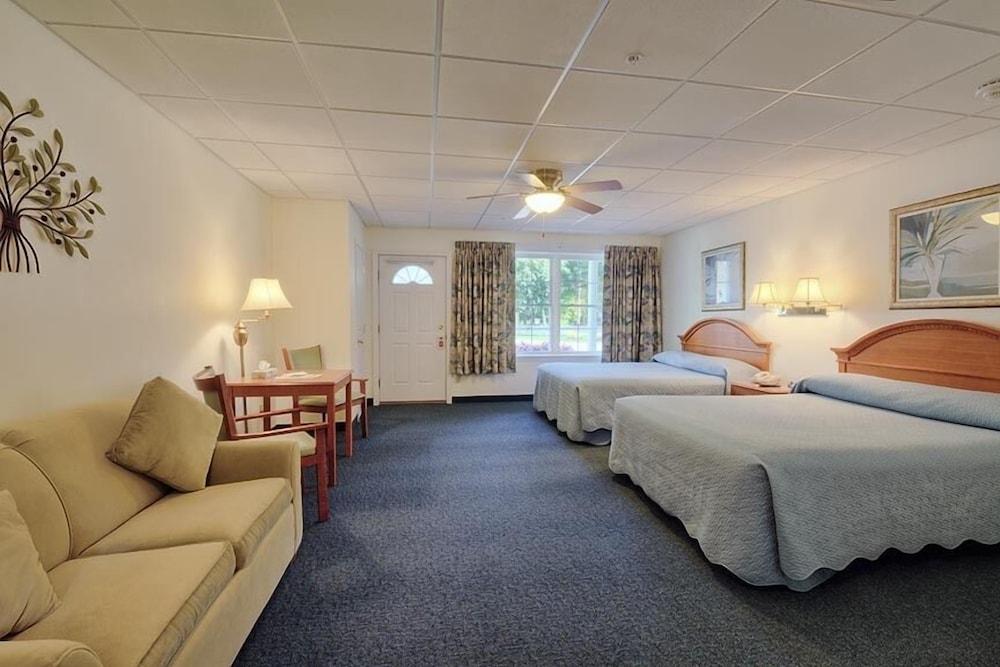 Cromwell Harbor Motel photo 4