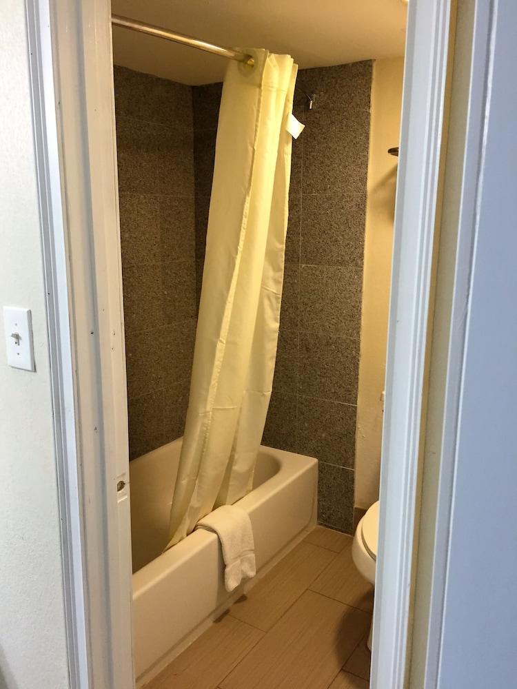 San Marco Inn East photo 5